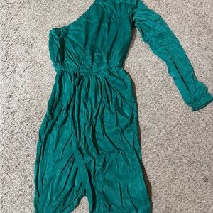 GUESS Emerald Green One-Shoulder Jumpsuit